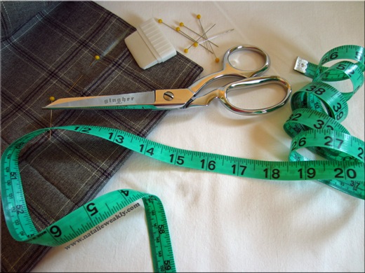 Custom Fit Alterations Dressmaker Scissors Tailoring Tape